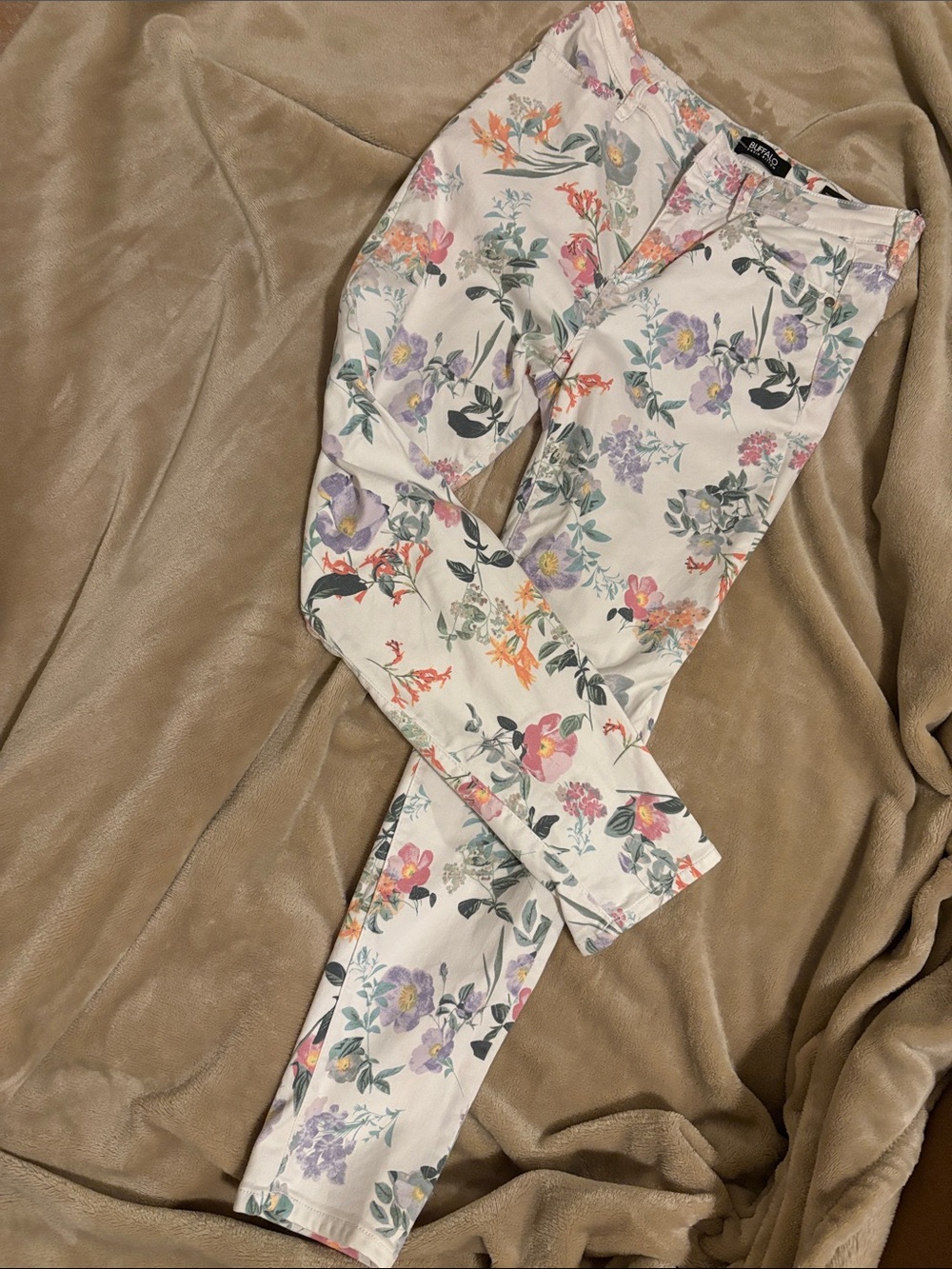 NWOT Buffalo David Britton Floral Jeans in Size 6